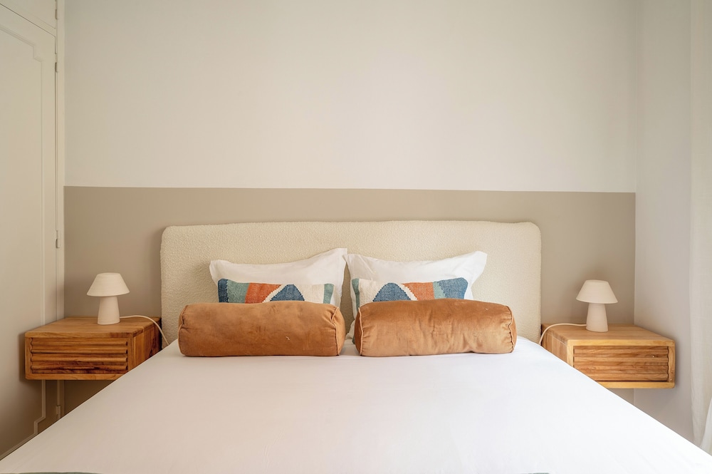 Blue Tide - Two Bedroom Apartment