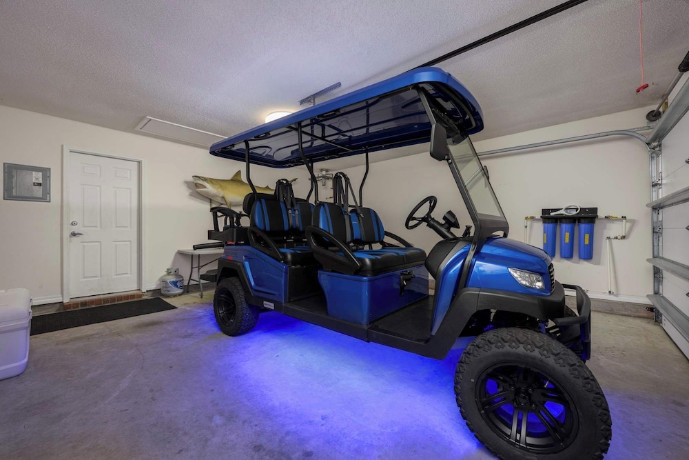 Golf Cart & Private Pool!