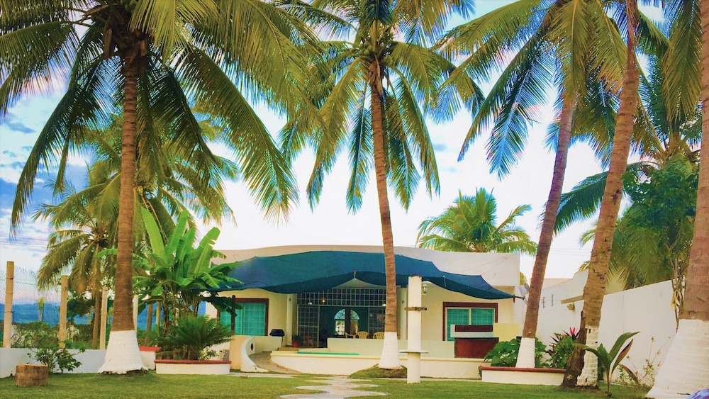 Hotel Casa San Blas Matanchen a pie de playa - Image 1