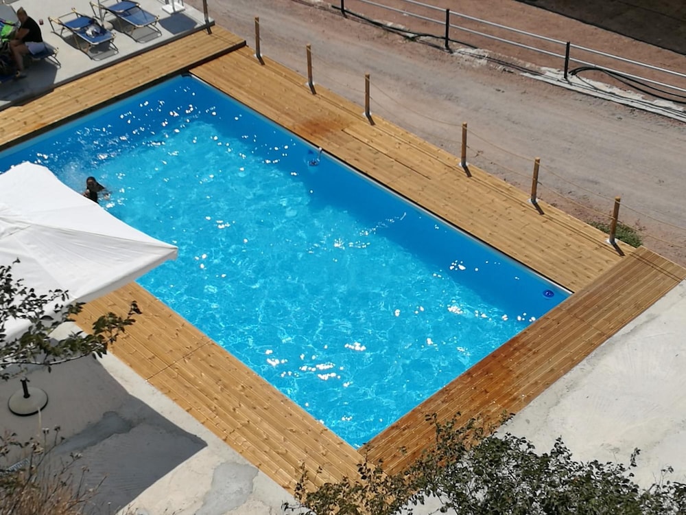 Troyan Hill Apartments