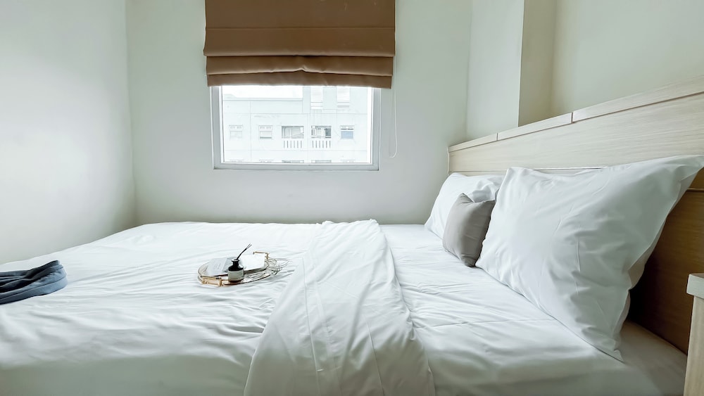 Restful And Homey 2Br At Green Pramuka City Apartment