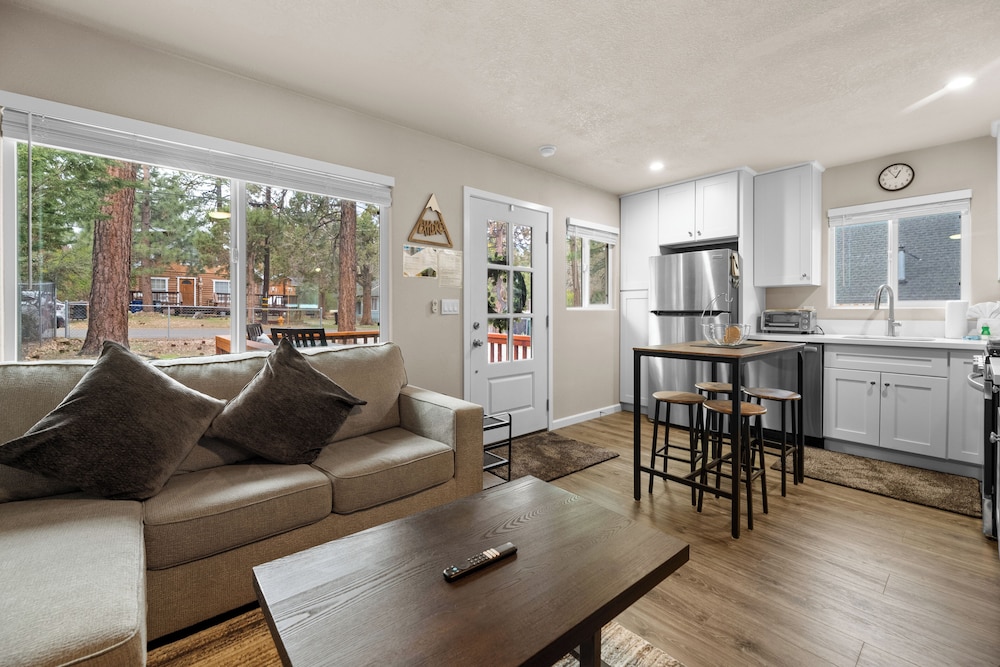 The Maple Lane Hideaway