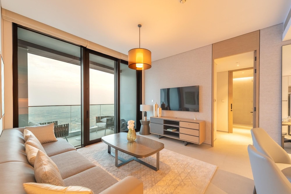 Luxury Marina View Apartment in Address JBR