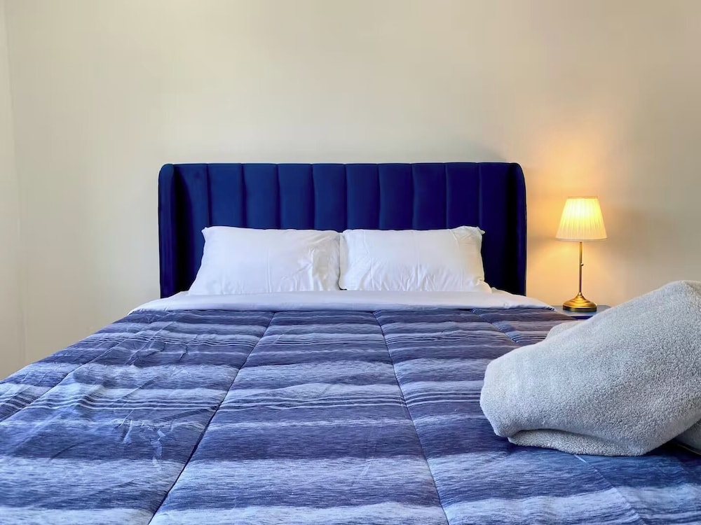 Vibrant City Retreat