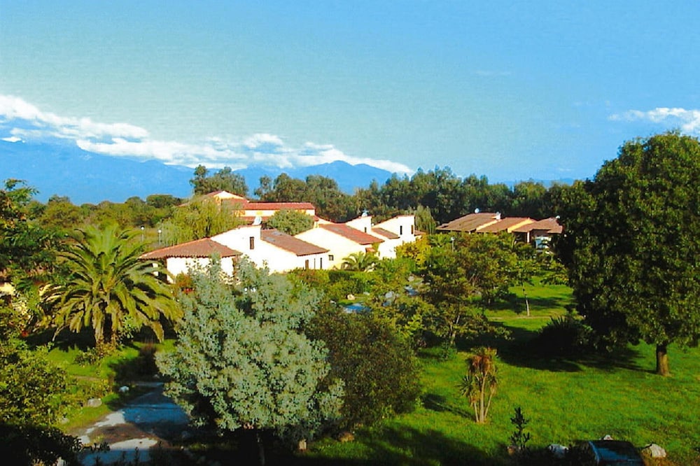 Apartment in Ghisonaccia Near Sandy Beach
