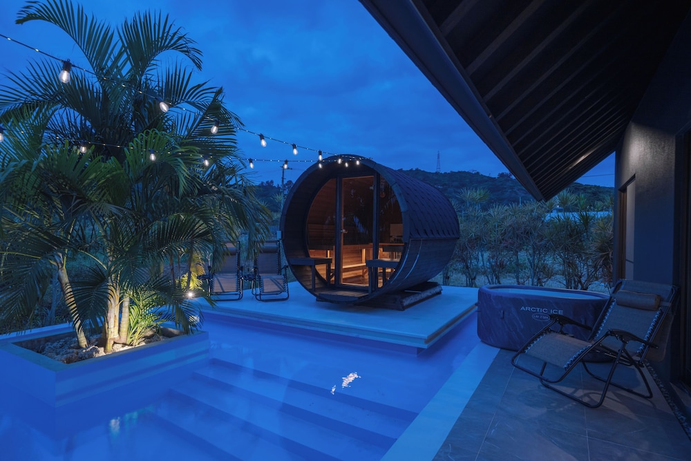 Reflexion Villas GLANZ