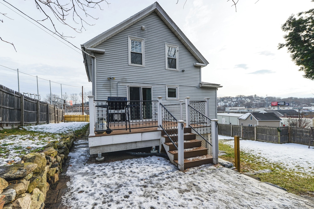 Home Near Skiing & Downtown Worcester