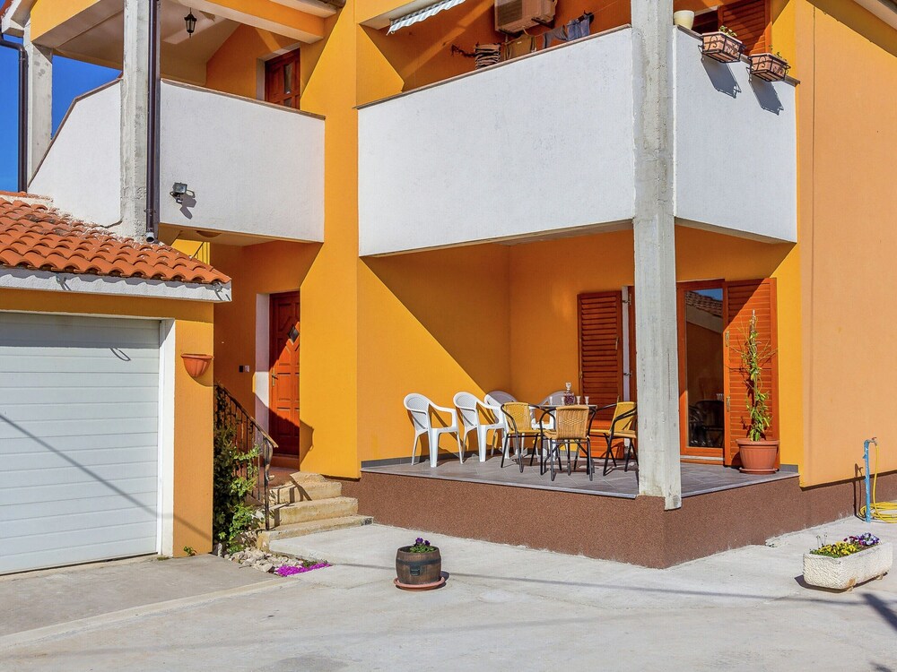 Detached House With Swimming Pool Near the Sea view 3