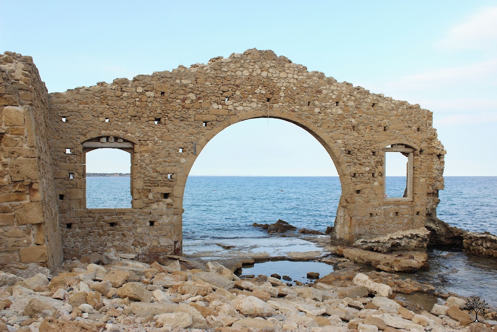 Radici Sicilian Holiday Home-b An Oasis of Relaxation in the Heart of Sicily