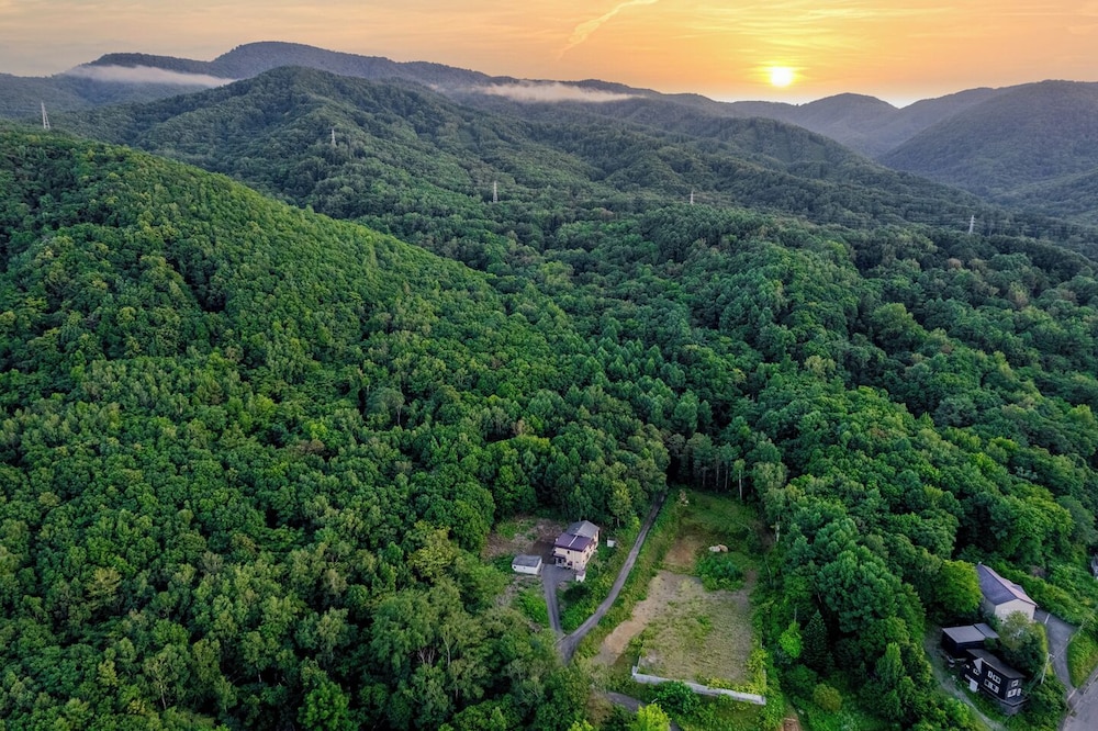 THE ELYSIAN RETREAT