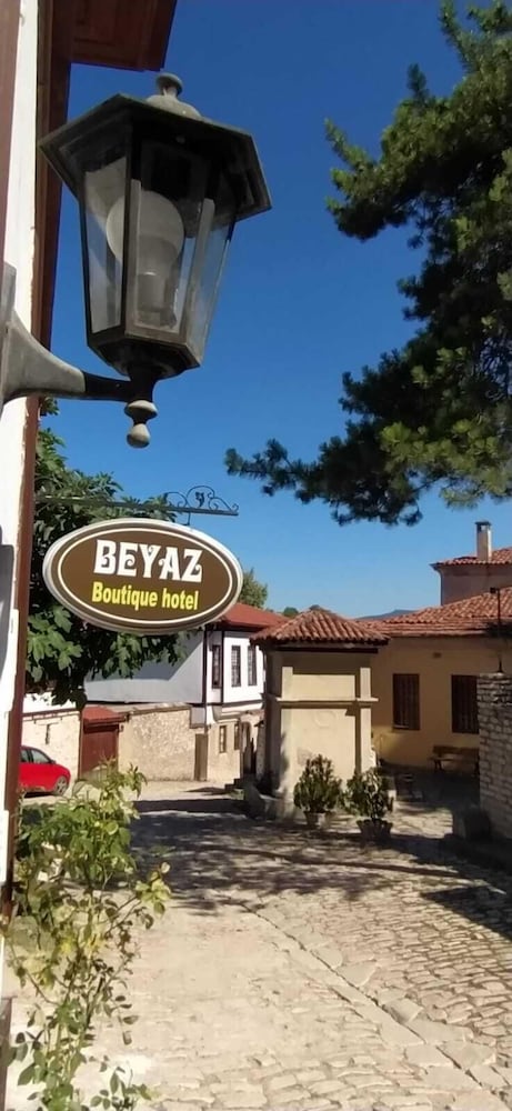 White House - Beyaz Konak