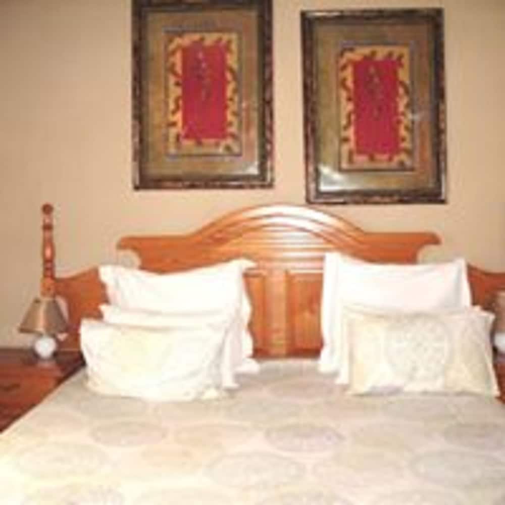 Silverline Guest Lodge