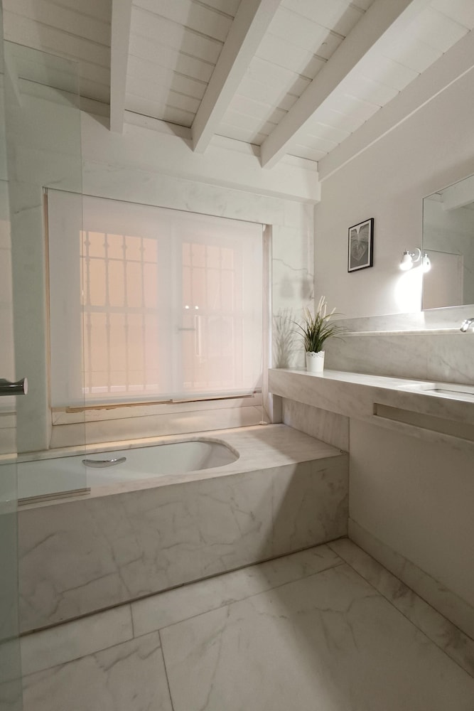 Exclusive House in Seville. Antonia Díaz