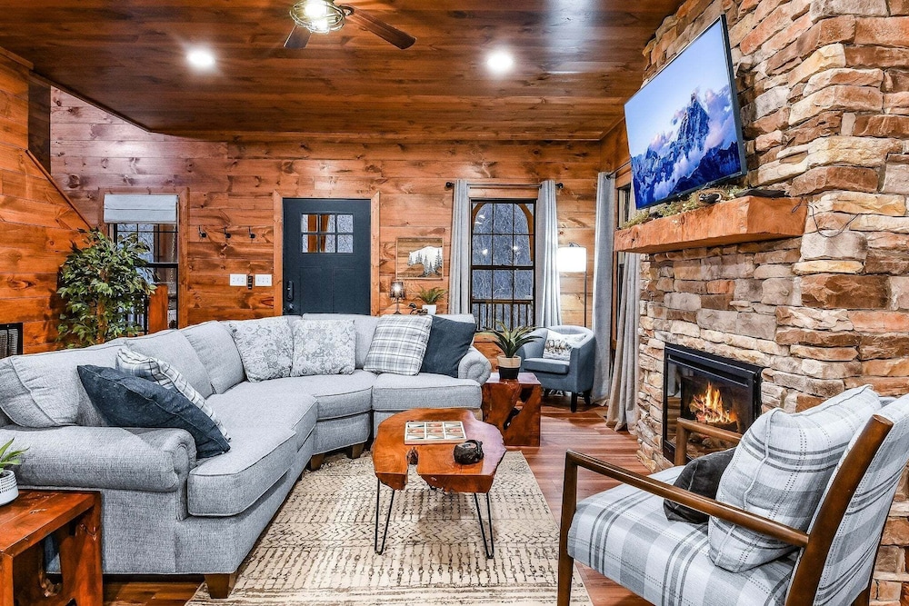 Pearl's Mountain Retreat 3 Bedroom Cabin