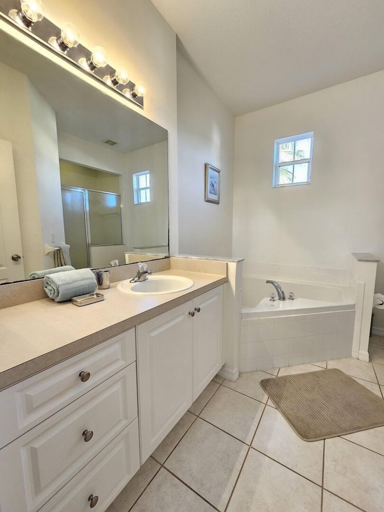 Th211bd Tuscan Hills 4 Bed 4 Bedroom Home