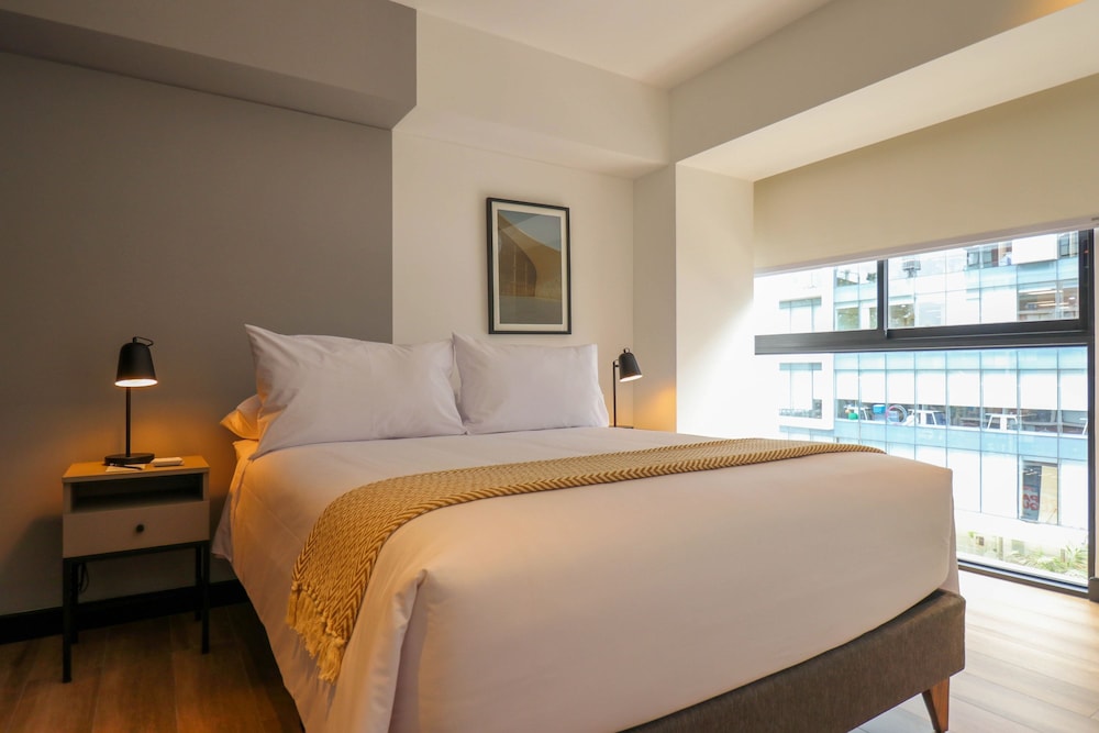 w Dazzling 1BR w Perfect Balcony in San Isidro