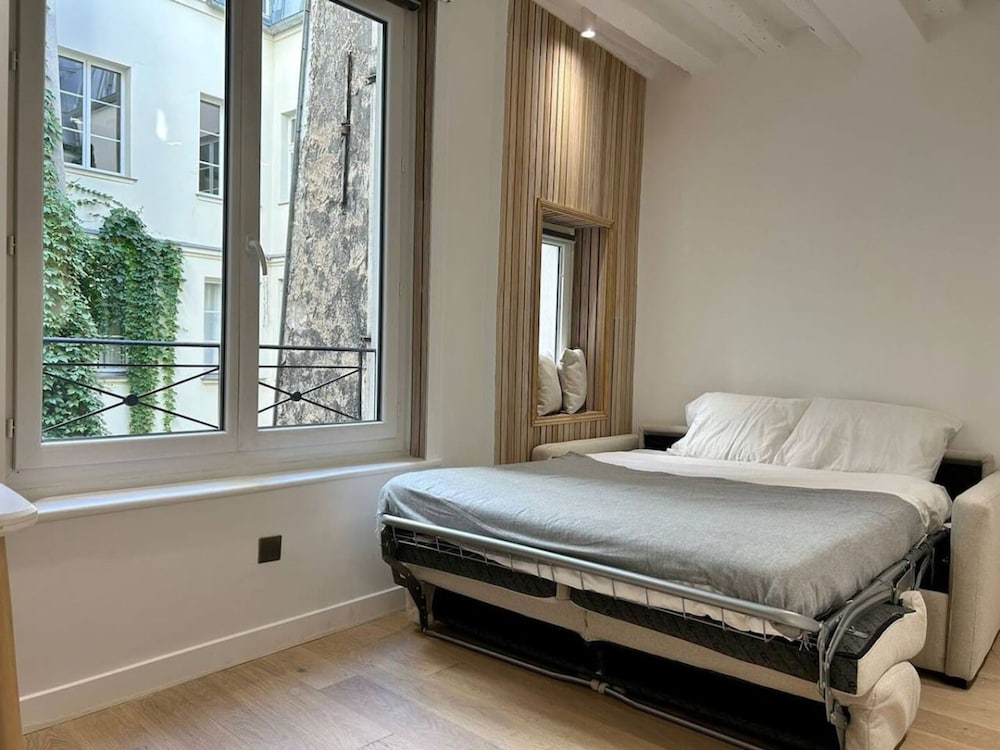 Lavie Maison AC Center of Paris