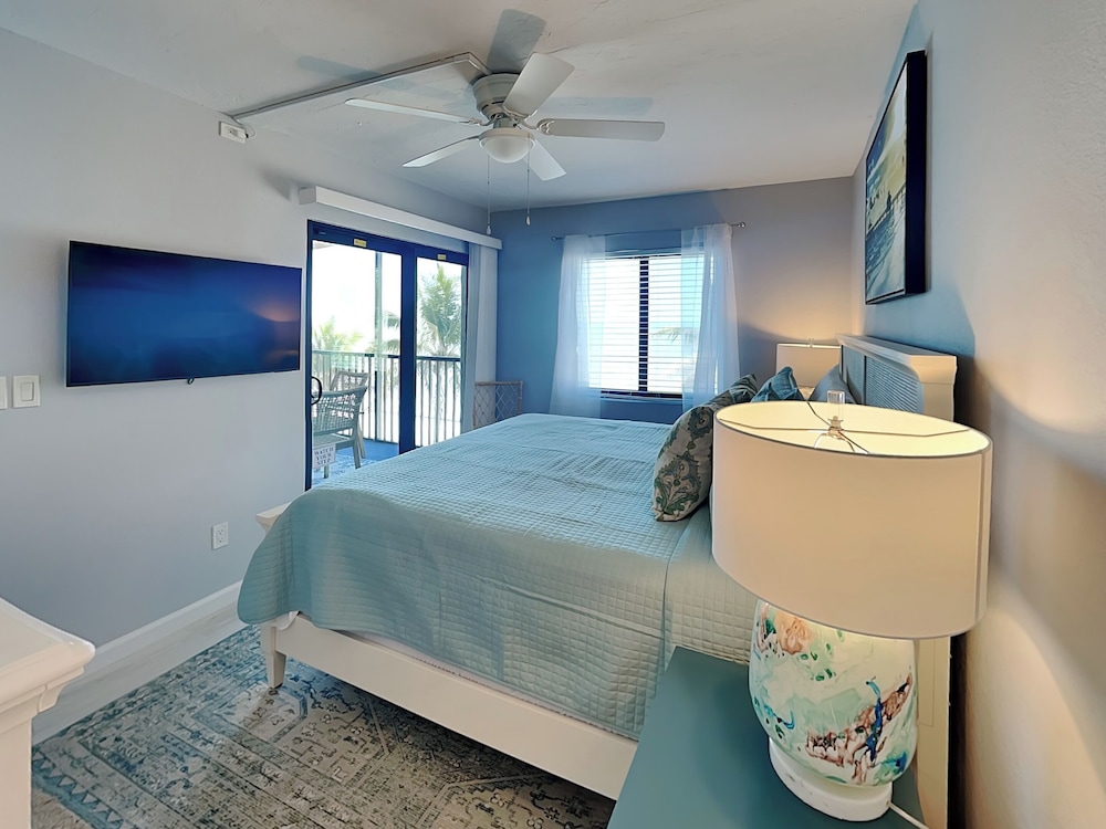 Seaside 3 by Distinctive Beach Rentals