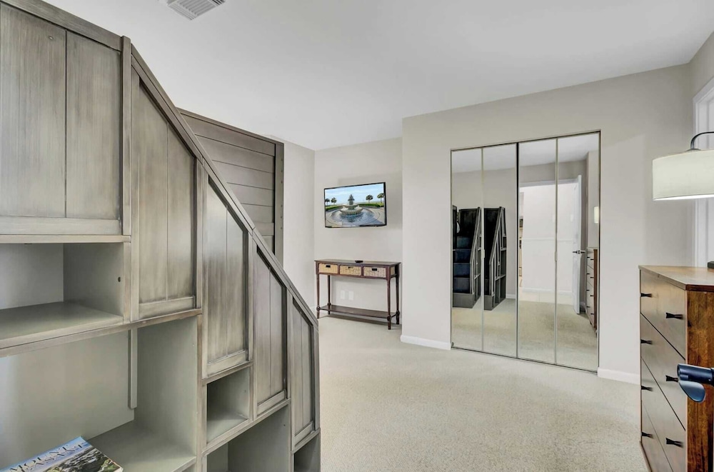 307 Summerhouse by Avantstay Oceanfront, View, Shared Pool
