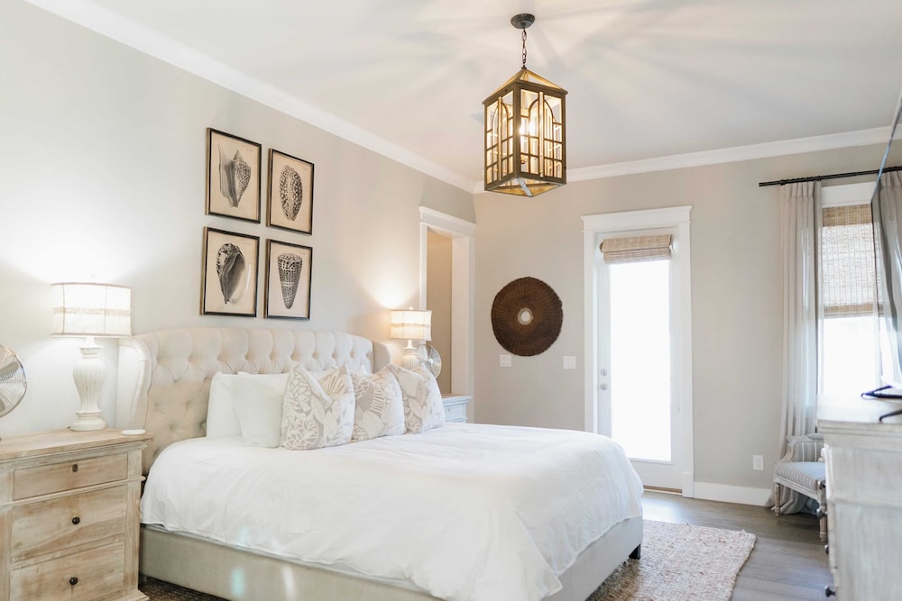 Serenity by the Sea by Avantstay Walk to Beach + Pool Access!