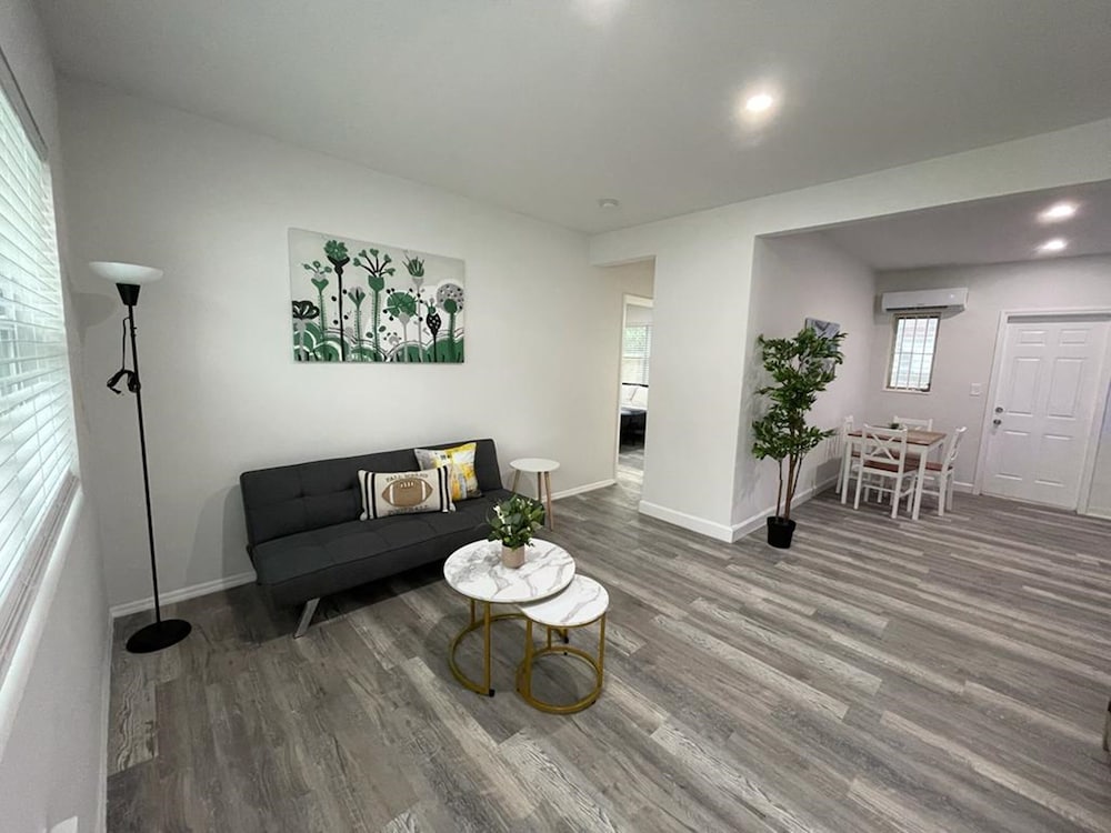 Douglas Rd Apartments