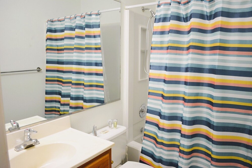 Beauty & The Beach-8B - 2 Br Home