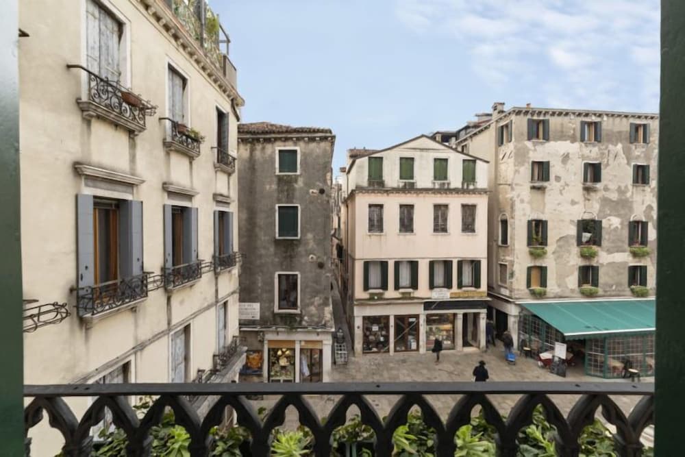 Sant'Aponal Prestige