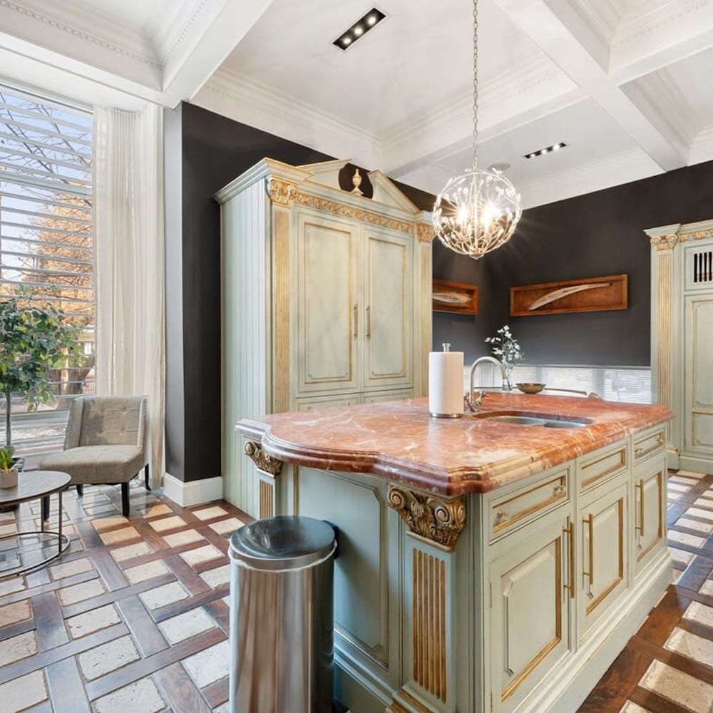 5BR 5BA Architectural Estate-theatre Gym Rooftop