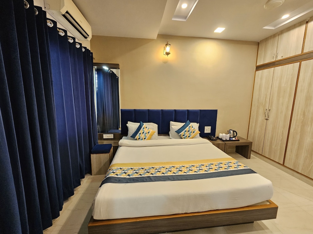 The Sky Comfort Hotel Brahm Sambandh