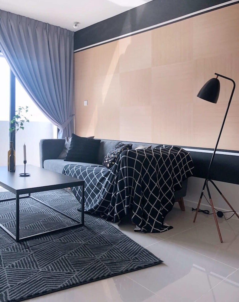 A Comfy & Stylish Suite at Suasana Suites JB 11