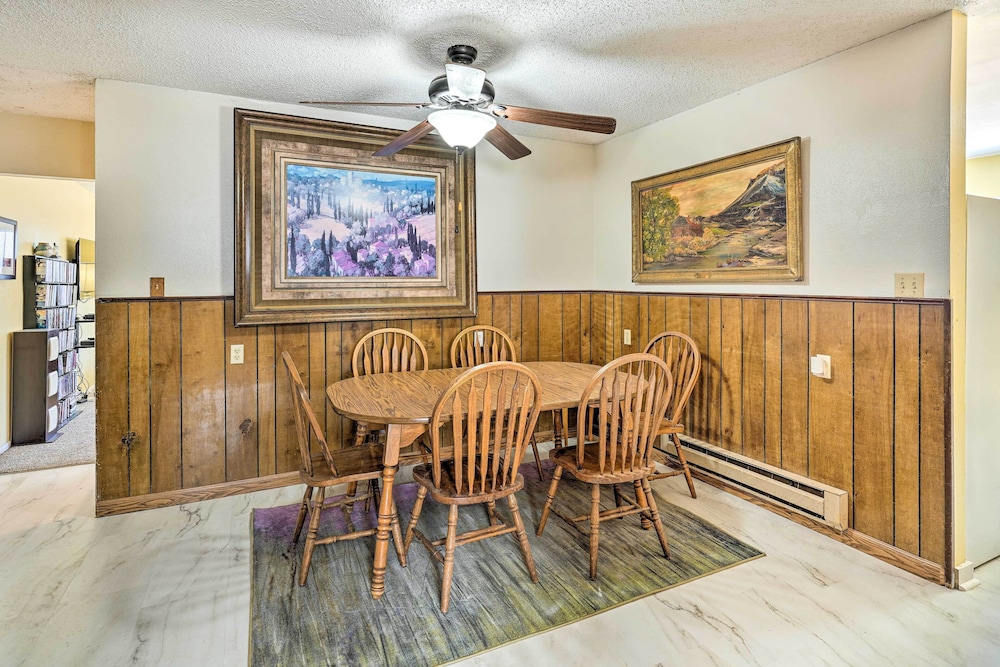 Canon City Vacations - Pet-friendly Duplex - Near Skyline Drive! - Property Image 12