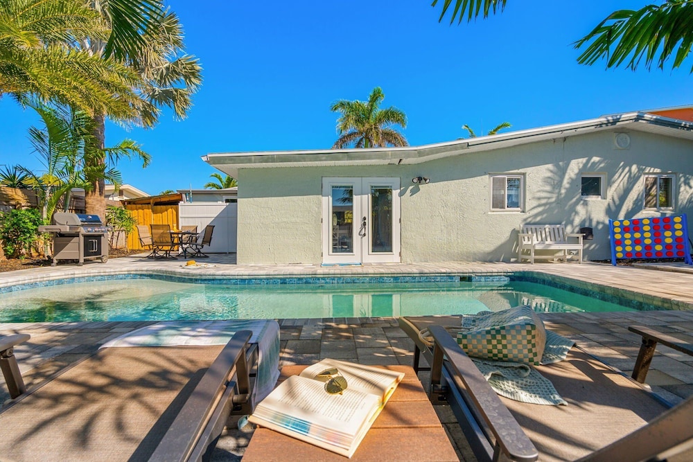 121 Atlantic Blvd