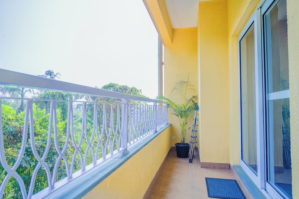 Alaya Stays Veera Marina 3 BHK Apartment