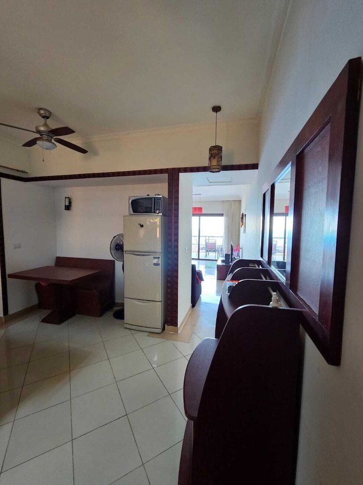 Stunning Sea View 1-bed Apartment in Hurghada
