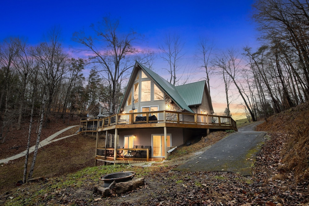 Deerfield Hideaway At Old Rocky 5 Bedroom Home