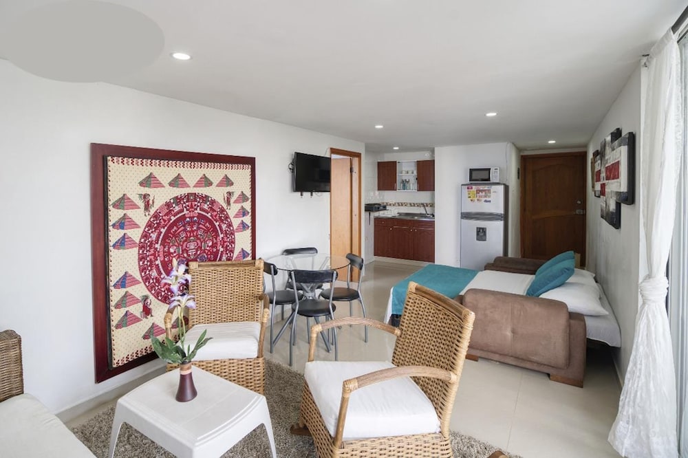 Apartamento AL1-LM Cerca al mar con Aire
