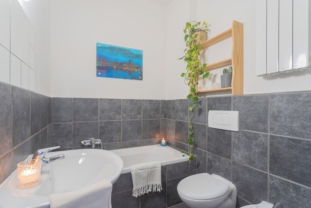 Deriva Apartment on Careno's Beach by Rent all Como