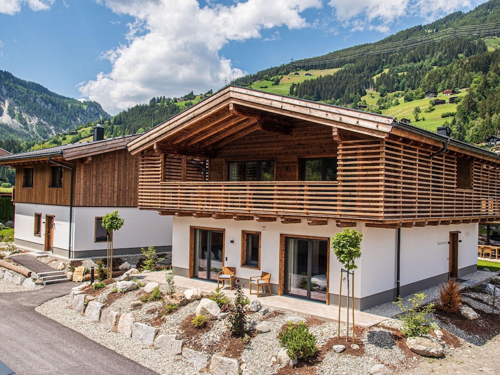 The Village - Chalet Stone House