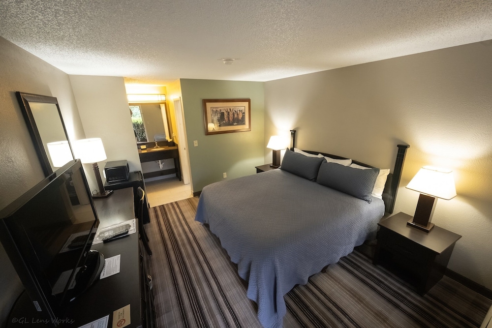 Rayburn Resorts