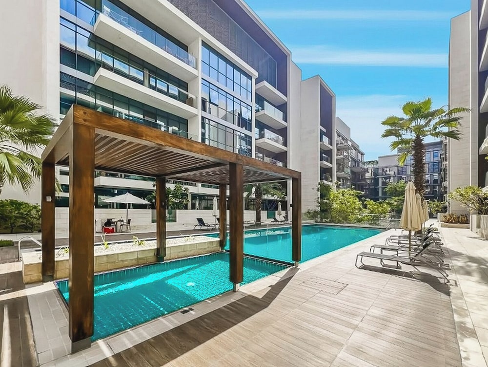 Upscale 3BR Maid Near Dubai Mall