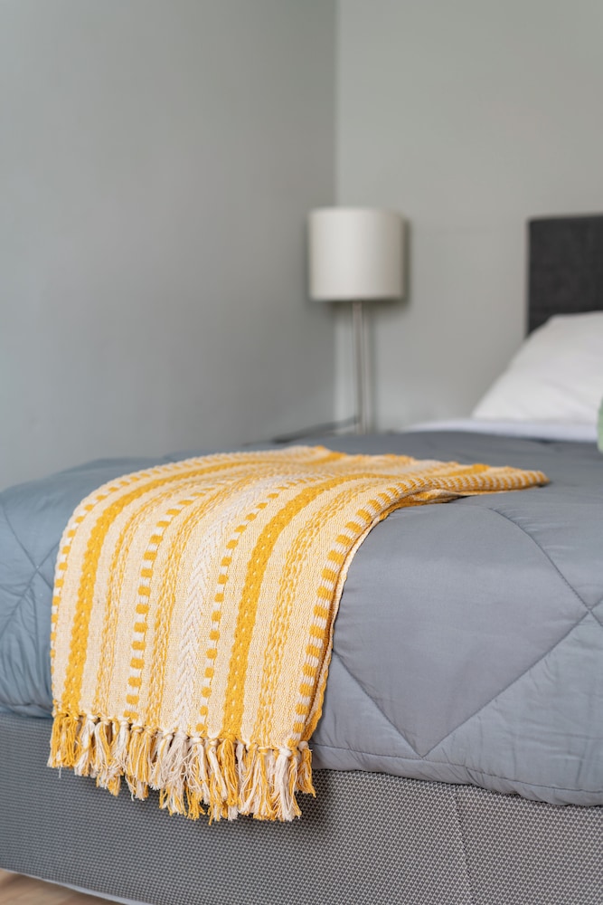 Jungle House Modern Lofts – Arena District & Short North - Image 5