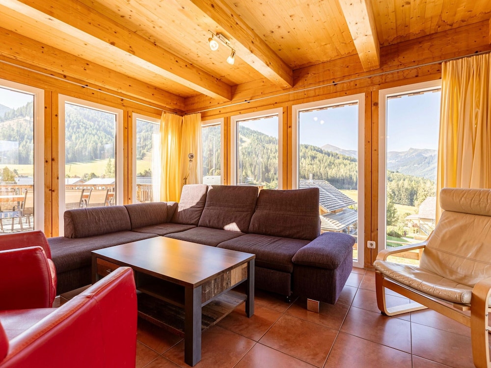 Majestic Chalet With Sauna and Whirlpool