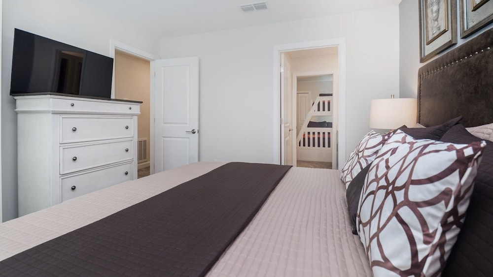 Storey Lake Resort 6 Bedroom Private Pool Home with Game Room 6 Home