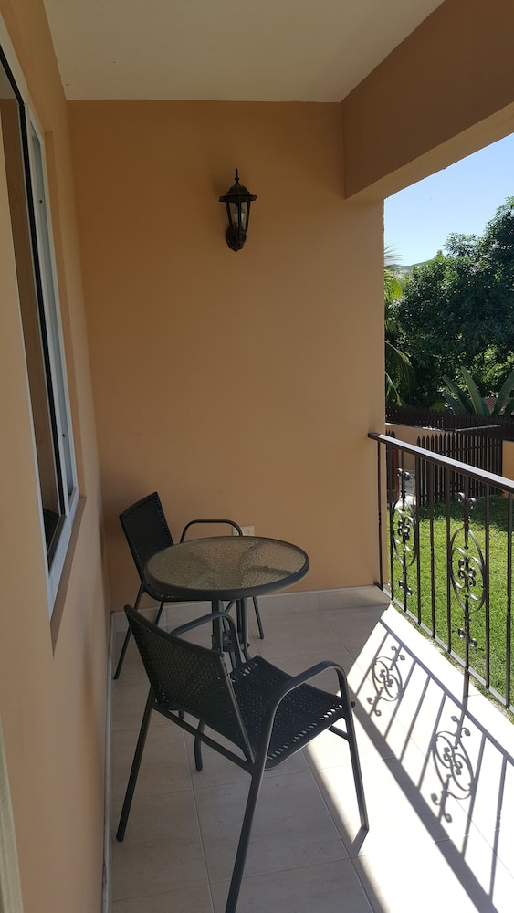 Executive Suites - Palms of Ottawa