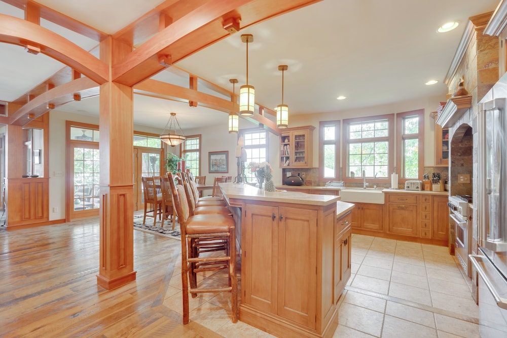 Luxe Family Home on Orange Lake w/ Private Dock!