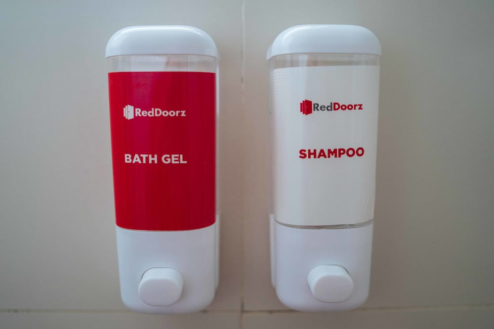 RedDoorz Premium @ Guadalupe Village Davao