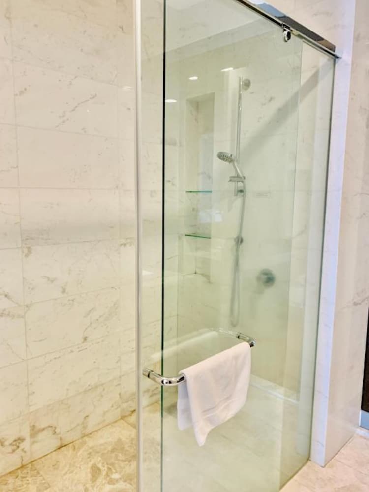 WELL-SHAPED Suites At PLATINUM KLCC