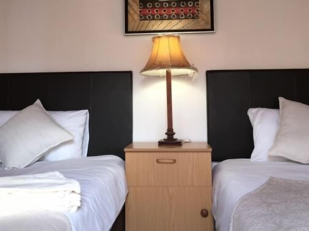 Cura Lodge