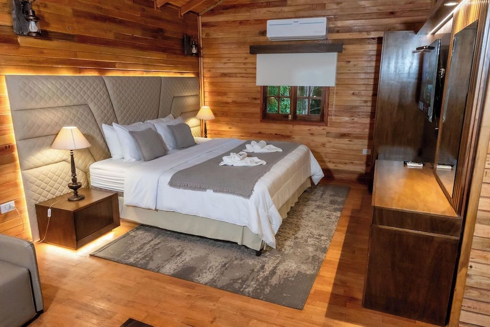 Papalo Resort Hotel