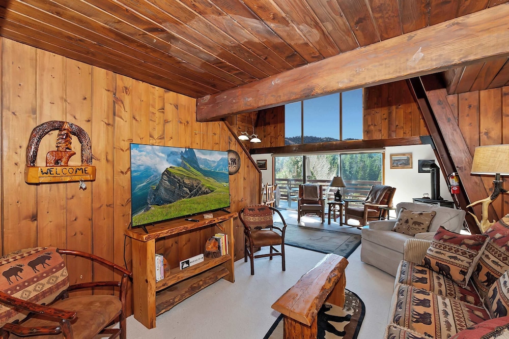 Yosemite Pines Cabin - Sleeps 6